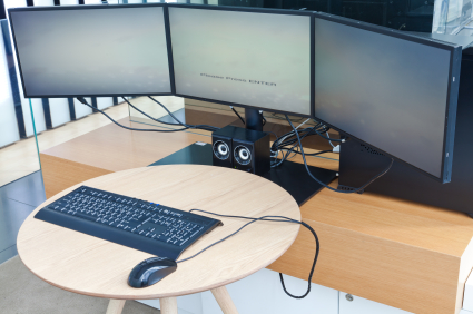 How to hook up 3 monitors