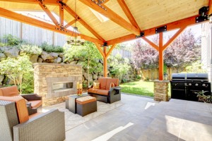 Building An Outdoor Patio - Landscapers