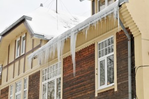 Prevent Gutters From Freezing - Snow Removal