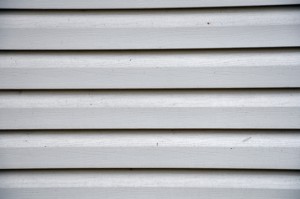 Tips For Power Washing Vinyl Siding - Handyman