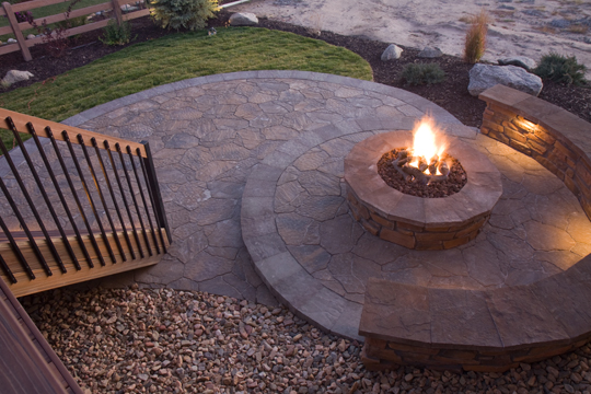 What is a Fire Pit and What Can it Do for A Backyard? - Landscapers