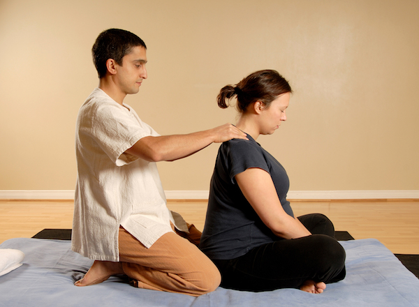 how to give a prenatal massage